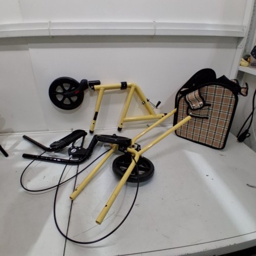 DRIVE WINNIE LITE SUPREME 3 WHEEL ALUMINUM ROLLATOR - 300LBS CAP - QUICK FOLD DESIGN - 26" X 22.75" X 38" - YELLOW (MODEL: ‎RTL199) image 2