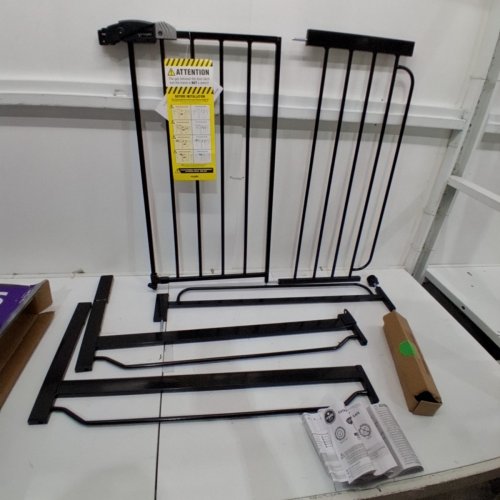 REGALO EASY STEP EXTRA WIDE METAL SAFETY GATE - 30" X 29"-49" / BLACK (MODEL: 1164 EB DS) image 2