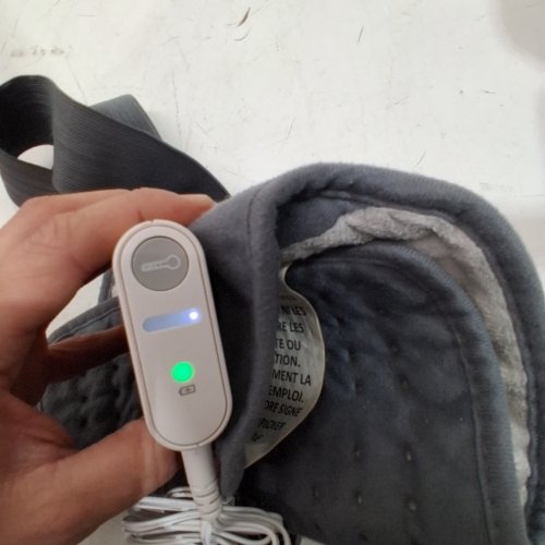 SUNBEAM GOHEAT USB 3 HEAT SETTINGS TRAVEL RECHARGEABLE HEATING PAD - 12.5" X 7.5" - GREY image 2