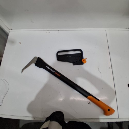 FISKARS WOODXPERT SAPPIE LOG PICK (XA22) image 3