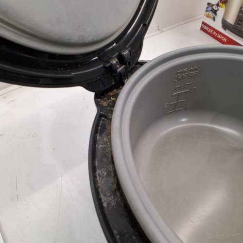 TIGER RICE COOKER/WARMER - 3 CUPS, 120 V, 305W - STAINLESS STEEL / BLACK (MODEL: JNP-S55U) image 5