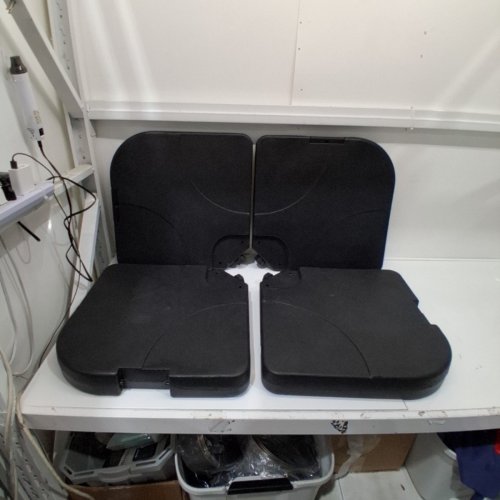 4PC SQUARE SHAPED UMBRELLA BASE - BLACK image 2