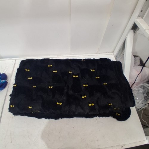HALLOWEEN EMBROIDERED FAUX FUR THROW BLANKET - 60" X 70" - BLACK/YELLOW (MODEL: 1901555) image 3