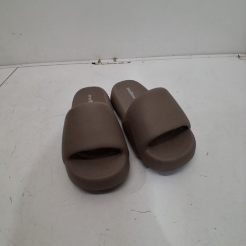 MELLOW SLIDE SANDALS - SIZE 6-7 - TAUPE image 2