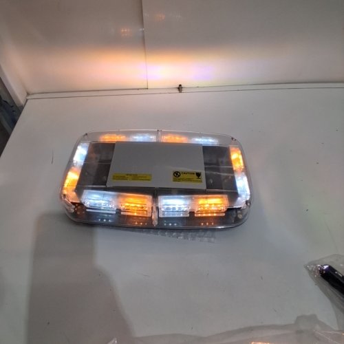 STROBE LIGHTS WITH SUCTION BASE WIRELESS RECHARGEABLE EMERGENCY STROBE BEACON LIGHT - 12 TO 24V - GREEN / AMBER image 2