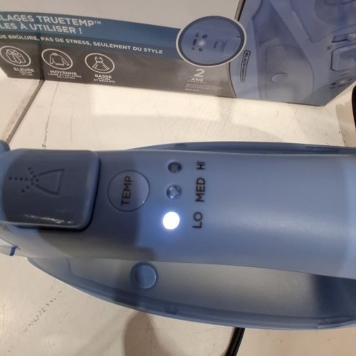 BLACK+DECKER EASY TO USE STEAM IRON - BLUE (MODEL:IR2024-0ADC) image 2