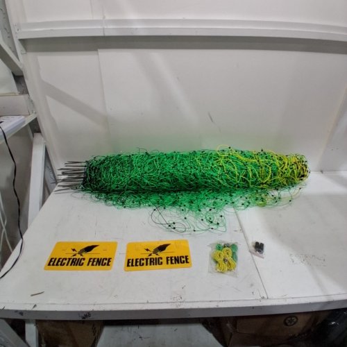 CARIVLA ELECTRIC FENCE NETTING -164" X 42.5" - GREEN AND BLACK image 2