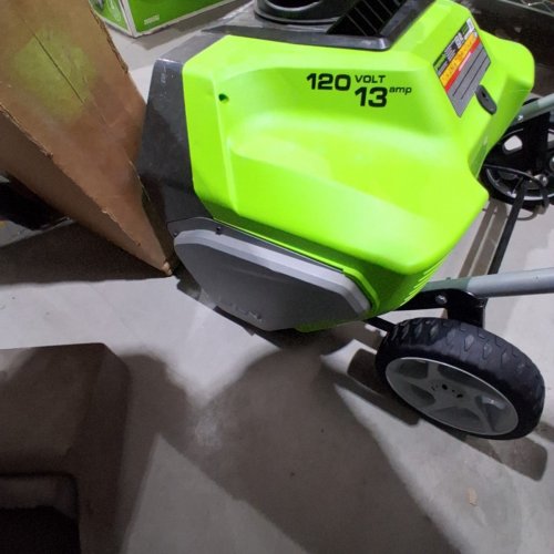GREENWORKS 13 AMP 20" CORDED SNOW THROWER - GREEN/BLACK (MODEL: 2600502) image 4