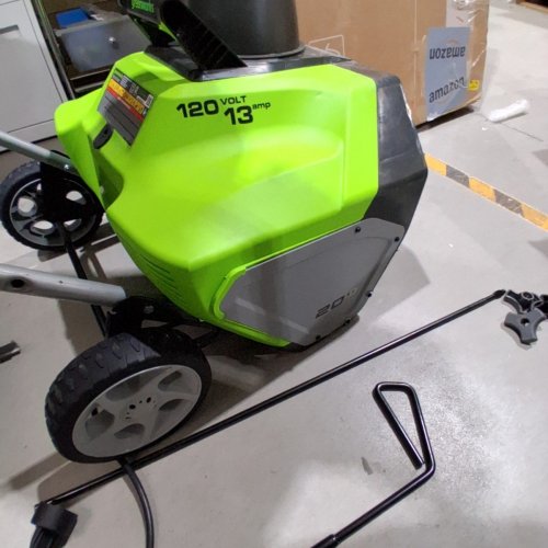 GREENWORKS 13 AMP 20" CORDED SNOW THROWER - GREEN/BLACK (MODEL: 2600502) image 6