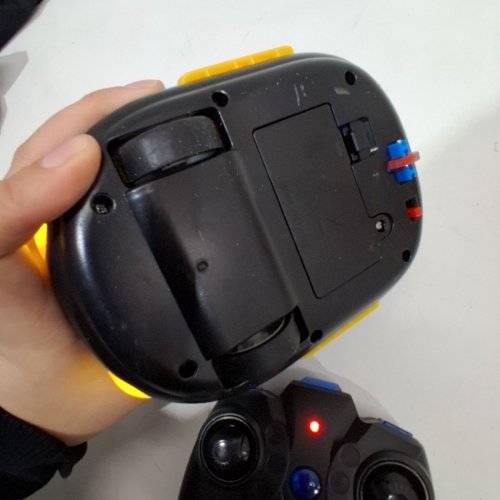3PC REMOTE CONTROL BUMPER CAR TOY - BLUE/BLACK/YELLOW image 3
