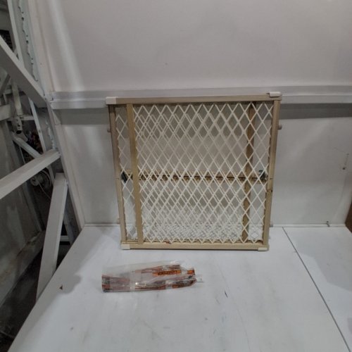 NORTHSTATES SUPERGATE DIAMOND MESH GATE 4600 / 26.5" - 42"W / 23"H image 2