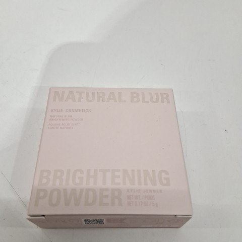 KYLIE COSMETICS NATURAL BLUR BRIGHTENING POWDER - 301 BANANA YELLOW - 5G image 2