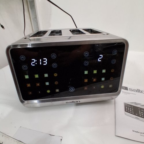 SALTON 4 SLICE TOUCHSCREEN TOASTER - 1800W - SILVER (MODEL1992872 / ET2179) image 2
