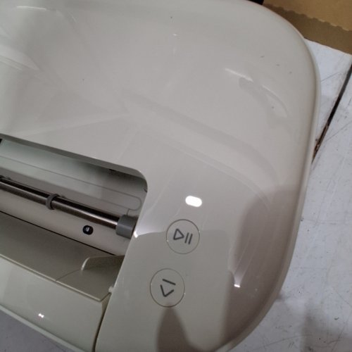 CRICUT EXPLORE 5 CUTTING MACHINE - TAUPE (MODEL: CXPL204C / 8003147) image 2