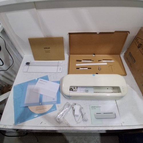 CRICUT EXPLORE 5 CUTTING MACHINE - TAUPE (MODEL: CXPL204C / 8003147) image 3