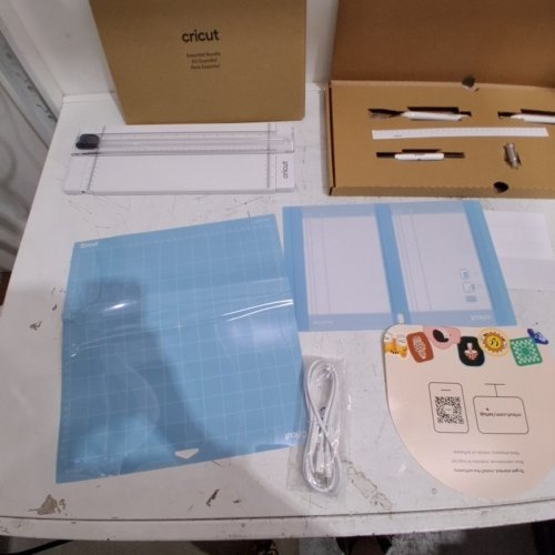 CRICUT EXPLORE 5 CUTTING MACHINE - TAUPE (MODEL: CXPL204C / 8003147) image 7