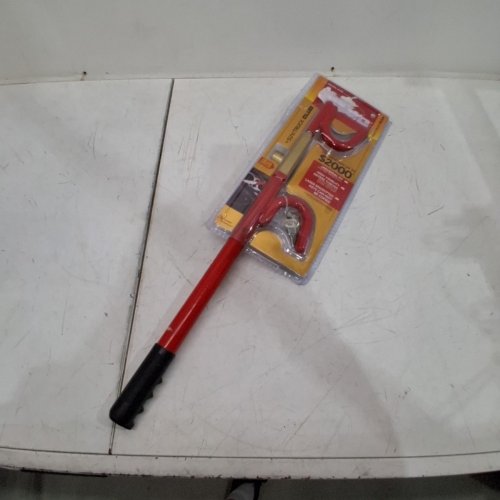THE CLUB SUV & TRUCK UNIVERSAL FIT KEY LOCK STEERING WHEEL LOCK - RED/BLACK (MODEL: 2100) image 2