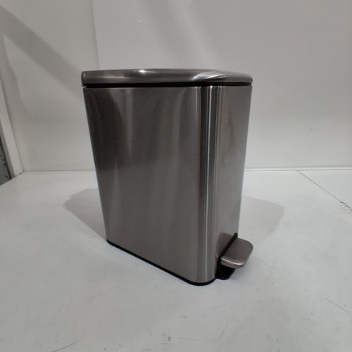 STAINLESS STEEL STEP TRASH CAN -10L - SILVER image 2