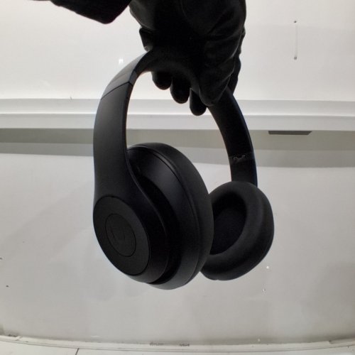 BEATS STUDIO PRO - WIRELESS BLUETOOTH NOISE CANCELLING HEADPHONES - BLACK (MODEL : STUDIOPRO) image 7