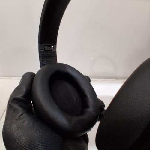 BEATS STUDIO PRO - WIRELESS BLUETOOTH NOISE CANCELLING HEADPHONES - BLACK (MODEL : STUDIOPRO) image 9