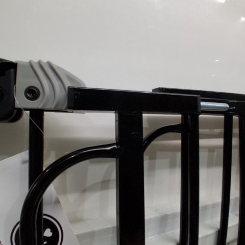 REGALO EASY STEP EXTRA WIDE SAFETY GATE - 29-49" X 30" - BLACK (MODEL: 1164 EB DS) image 3