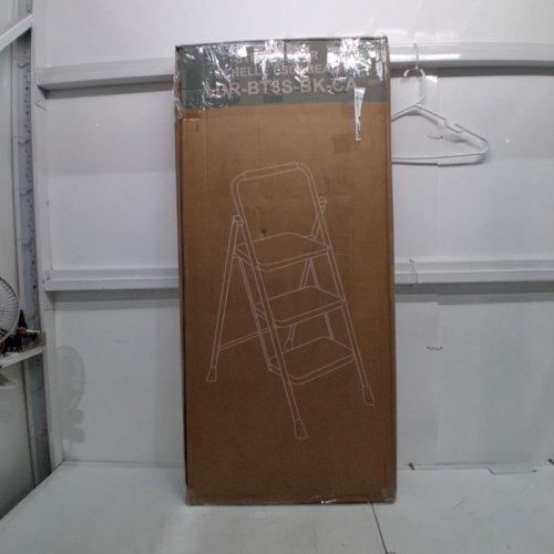 PORTABLE FOLDING 3-STEP LADDER WITH WIDE ANTI-SLIP PEDAL - 330LBS MAX - 41" X 21" X 18" - BLACK (MODEL: LDR-BT3S-BK-CA) image 4