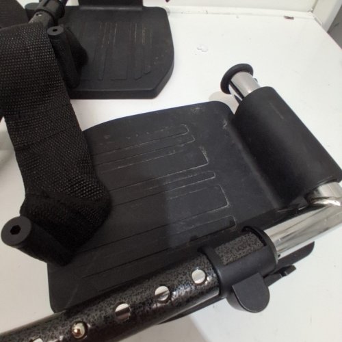 MEDLINE GUARDIAN K1 WHEELCHAIR - 16" SEAT - 300LBS CAPACITY - BLACK (MODEL: K1166N22S) image 4