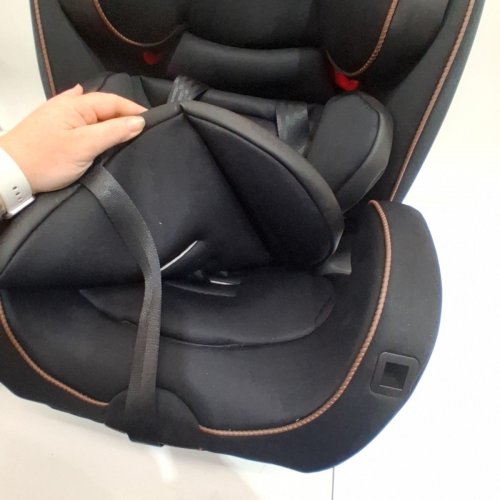 MAXI-COSI KANI 4-IN-1 CONVERTIBLE CAR SEAT WITH ADJUSTABLE HEADREST & WASHABLE DESIGNER FABRIC - BLACK (MODEL: 22442CDBK) image 5