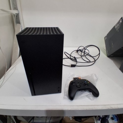 XBOX SERIES X - 4K 120FPS 1TB SSD GAME CONSOLE, BLACK image 2