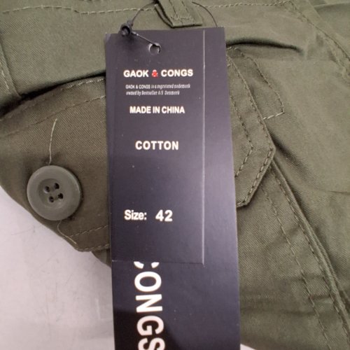 GAOK & CONGS CARGO SHORTS - SIZE 42 - OLIVE GREEN image 3