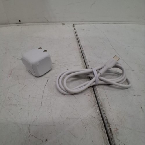 BELKIN BOOSTCHARGE COMPACT USB-C WALL CHARGER & CABLE - 30W - 3.3FT - WHITE (MODEL: WCA008DQWH) image 4