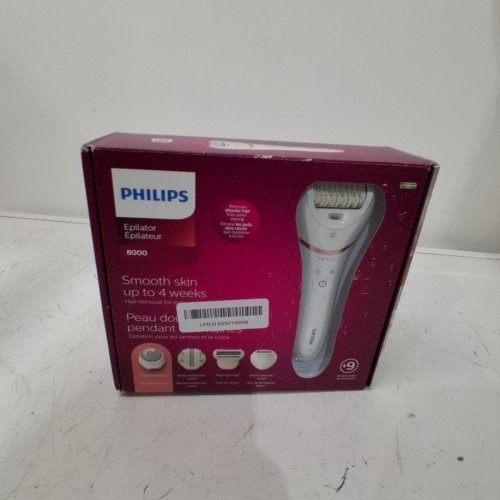 PHILIPS BEAUTY EPILATOR SERIES 8000 5-IN-1 SHAVER, TRIMMER, PEDICURE AND BODY EXFOLIATOR WITH 9 ACCESSORIES (MODEL: BRE740/14) image 6