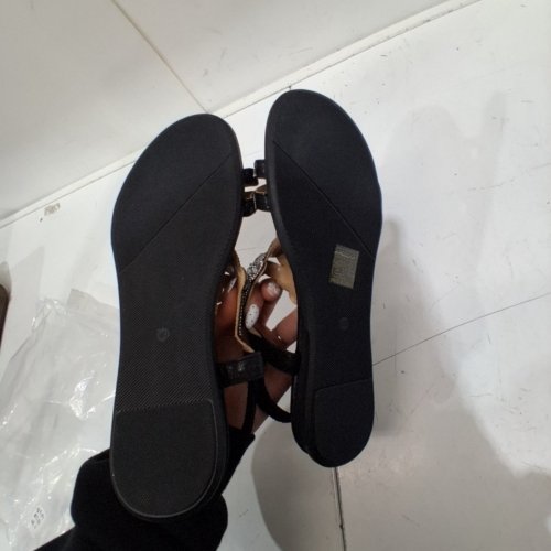 WOMEN KEUSN FLAT BOHEMIAN RHINESTONE SANDALS - 8.5 - BLACK/SILVER image 4