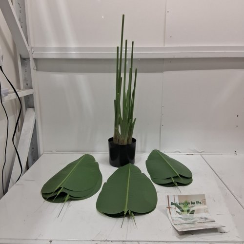 KEEPLUSH LIFELIKE BIRD OF PARADISE ARTIFICIAL PLANT - 4FT - GREEN/BLACK image 2