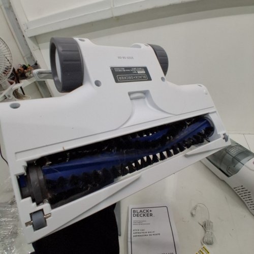 BLACK + DECKER POWERSERIES CORDLESS STICK/HAND MULTI-SURFACE VACUUM - WHITE (MODEL: BHFEA420J) image 5