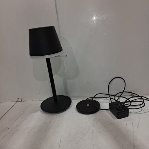 PHILIPS HUE GO PORTABLE TABLE LAMP - BLACK - (MODEL: 929003128701) image 4