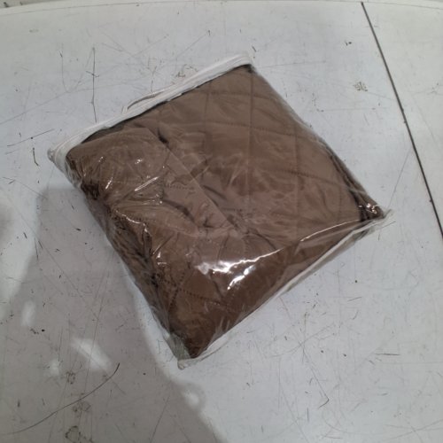 QUILTED RECLINER / ARMCHAIR / FURNITURE PROECTOR COVER WITH NON-SLIP GRIPS -61" X 74" - BROWN/BEIGE image 2