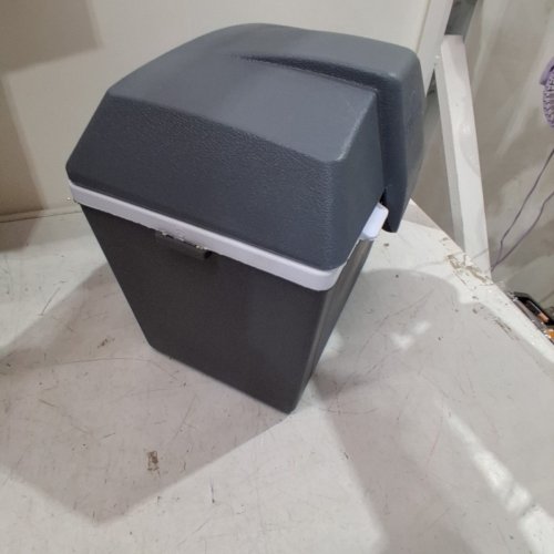 KOOLATRON PORTABLE ICELESS COOLER & WARMER - 12V - 9L - BLACK AND GRAY image 4