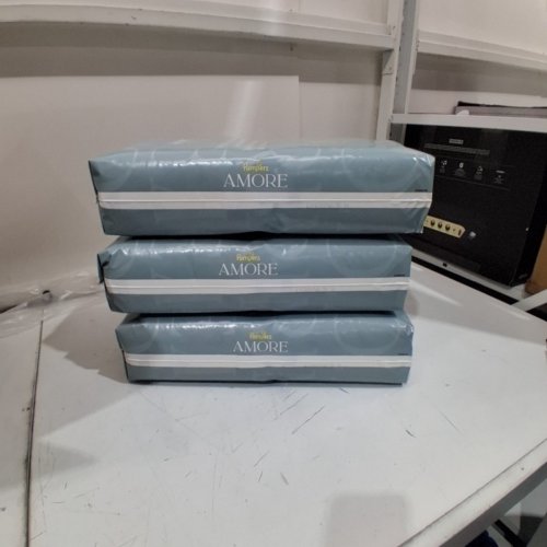 150PK PAMPERS AMORE DIAPERS - SIZE 4 - WHITE image 2