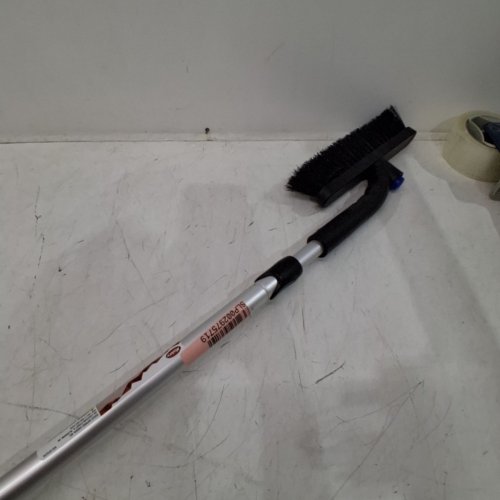 MALLORY EXTENDING SNOW BROOM WITH SWIVEL HEAD - 52" - BLUE image 3