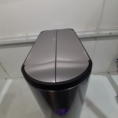 SIMPLEHUMAN DUAL COMPARTMENT RECYCLING STEP TRASH CAN WITH BUTTERFLY LID - 40L - SILVER - (MODEL: CW2017) image 7