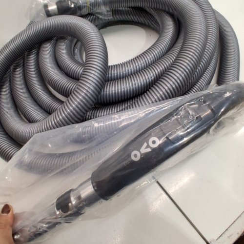 OVO UNIVERSAL CENTRAL VACUUM LOW VOLTAGE HOSE - 35FT - BLACK - (MODEL: ‎ACCHO-35LV-BK) image 3