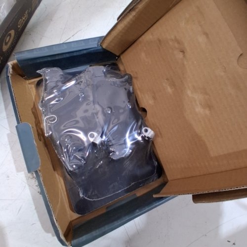 DS ONE PERFORMANCE CERAMIC BRAKE ROTORS AND BRAKE PADS (MODEL: DS1-782040; CMX-D1901) image 5