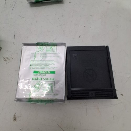 2 (20PK) FUJIFILM INSTAX CAMERA SQUARE INSTANT FILM EXPOSURE SHEETS - IMAGE SIZE 6.2" X 6.2" - (MODEL: 2K00465) image 2