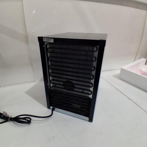 EUHOMY BEVERAGE REFRIGERATOR COOLER WITH 40°F-61°F DIGITAL TEMPERATURE CONTROL - 18L (HOLDS 25 CANS) - BLACK (MODEL: FWC008-11BL-CAEH /‎ WC-6B) image 6