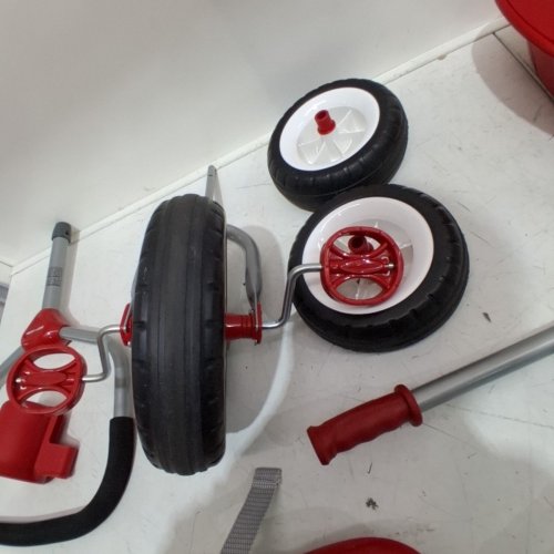 RADIO FLYER 4-IN-1 TRIKE - 35.04" X 19.88" X 40.75" - 49LBS CAP - AGES 1 TO 5YRS - RED (MODEL : 1917426) image 3