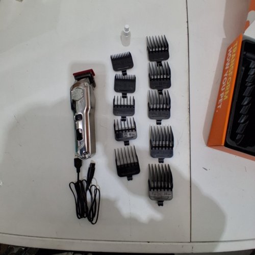 ONEISALL PROFESSIONAL LOW NOISE DOG GROOMING TRIMMER WITH ACCESSORIES - SILVER (MODEL: RFC-676) image 3