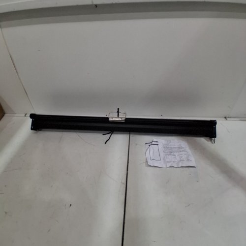 RETRACTABLE PULL DOWN WHITE SCREEN - 30.5" X 72" - WHITE/BLACK image 4