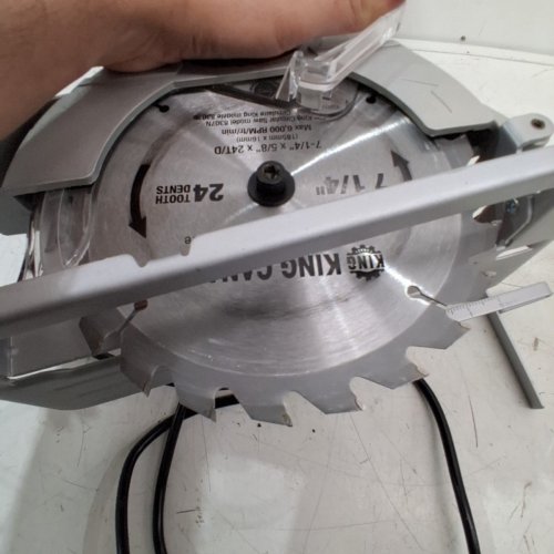 KING CANADA CORDED CIRCULAR SAW - 7-1/4" BLADE 12AMP - RED (MODEL: 8307N) image 3