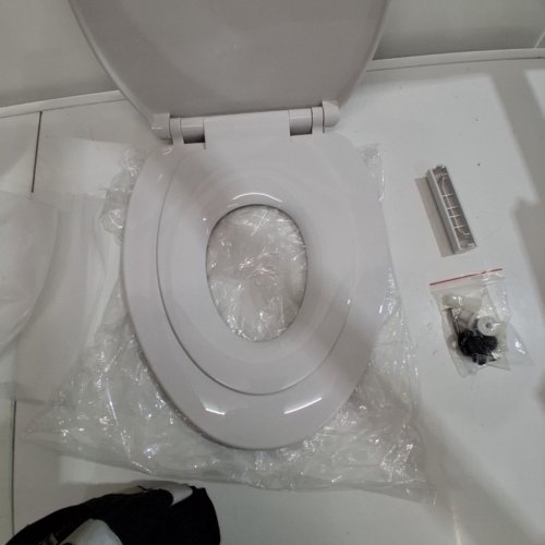 1M ELONGATED TOILET SEAT WITH BUILT IN TODDLER SEAT AND SLOW CLOSE - 18.5" - WHITE (MODEL: TS001) image 3